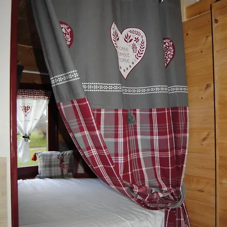 Camping La Roulotte Belle Fleur *