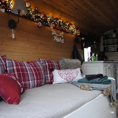 Camping La Roulotte Belle Fleur Saint-Nabord